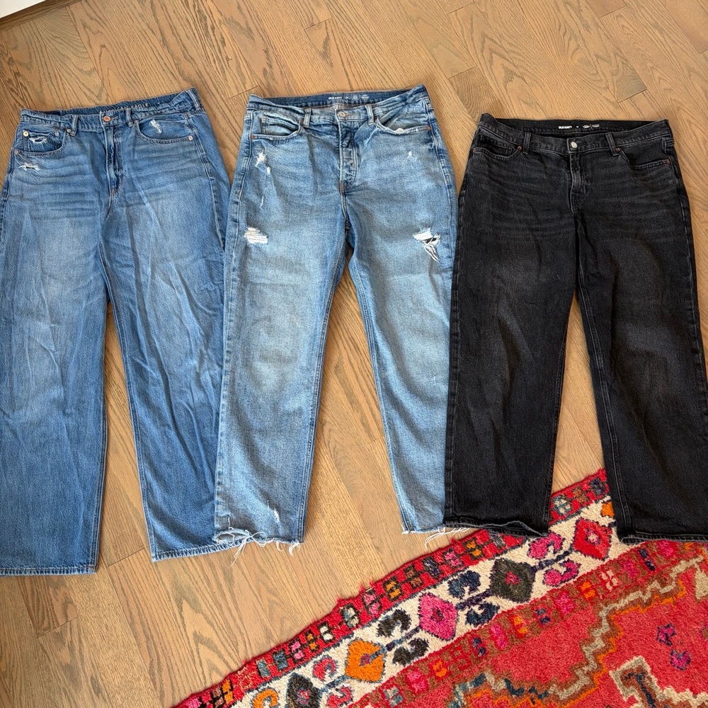 American Eagle & Old Navy Jeans Bundle - Blue and Black